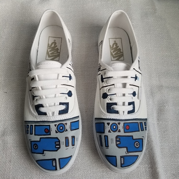 r2d2 vans